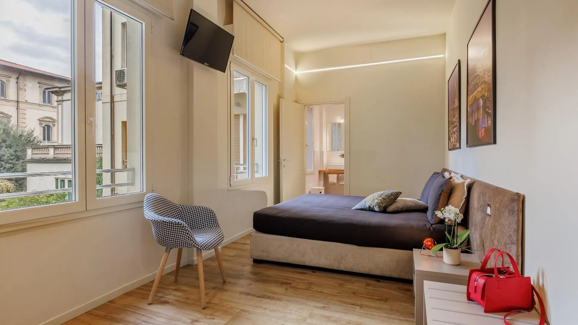 Lucy Florence Charming Modern Apartment Near Piazza Della Liberta 0*,