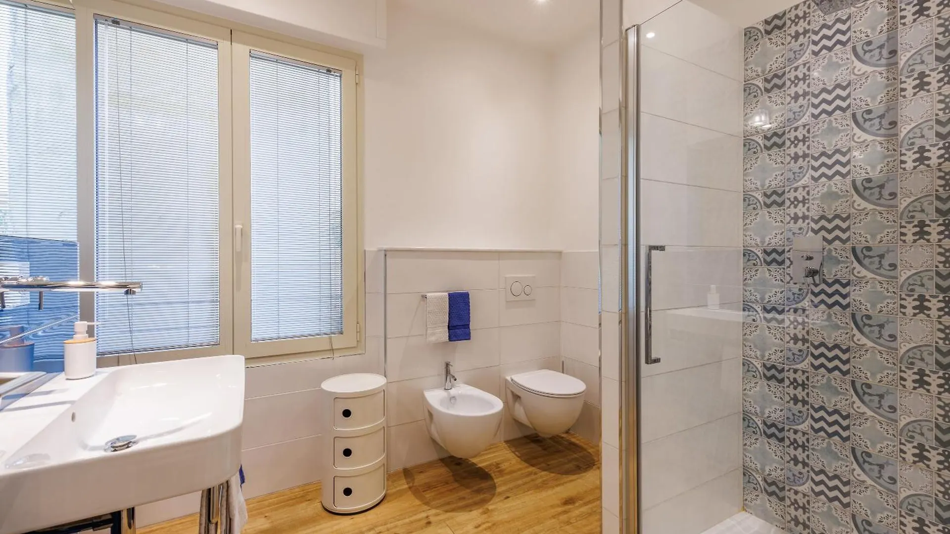 Lucy Florence Charming Modern Apartment Near Piazza Della Liberta